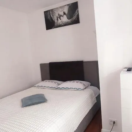 центр крещатик Apartment *